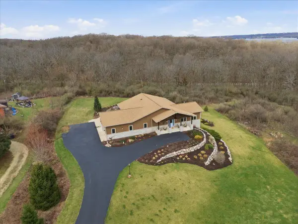 W4293 Meadow Court, Lake Geneva, WI 53147