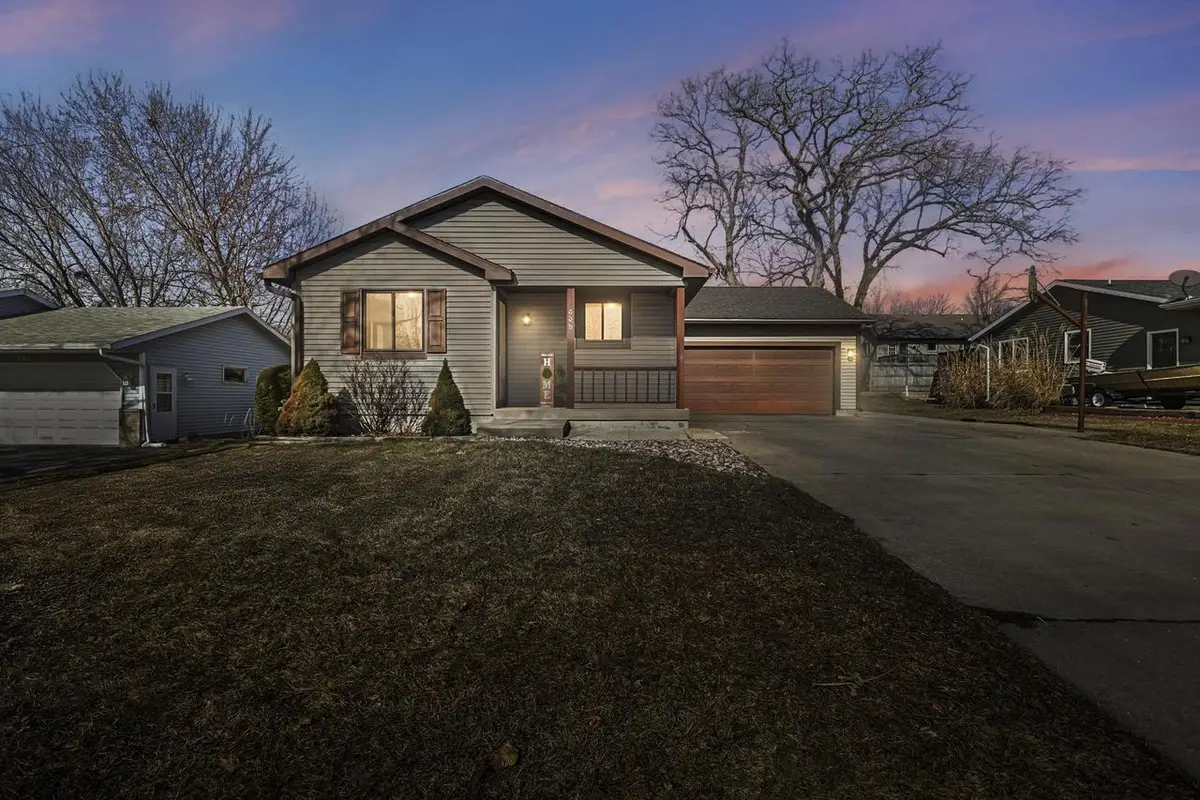 305 Meadow Lane, Poynette, WI 53955 - #1