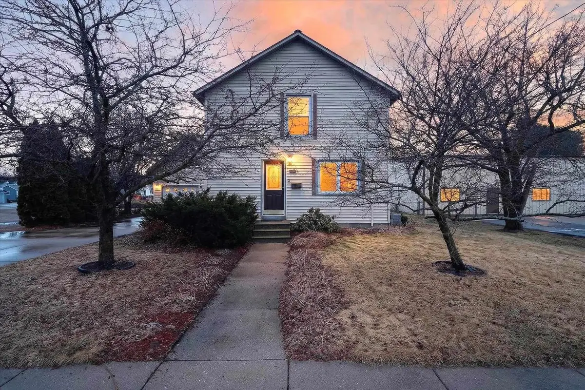 1104 11th Street, Brodhead, WI 53520 - #1