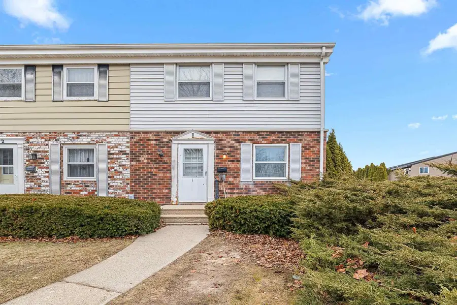 118 Lake Crest Drive #1, Beaver Dam, WI 53916 - #3