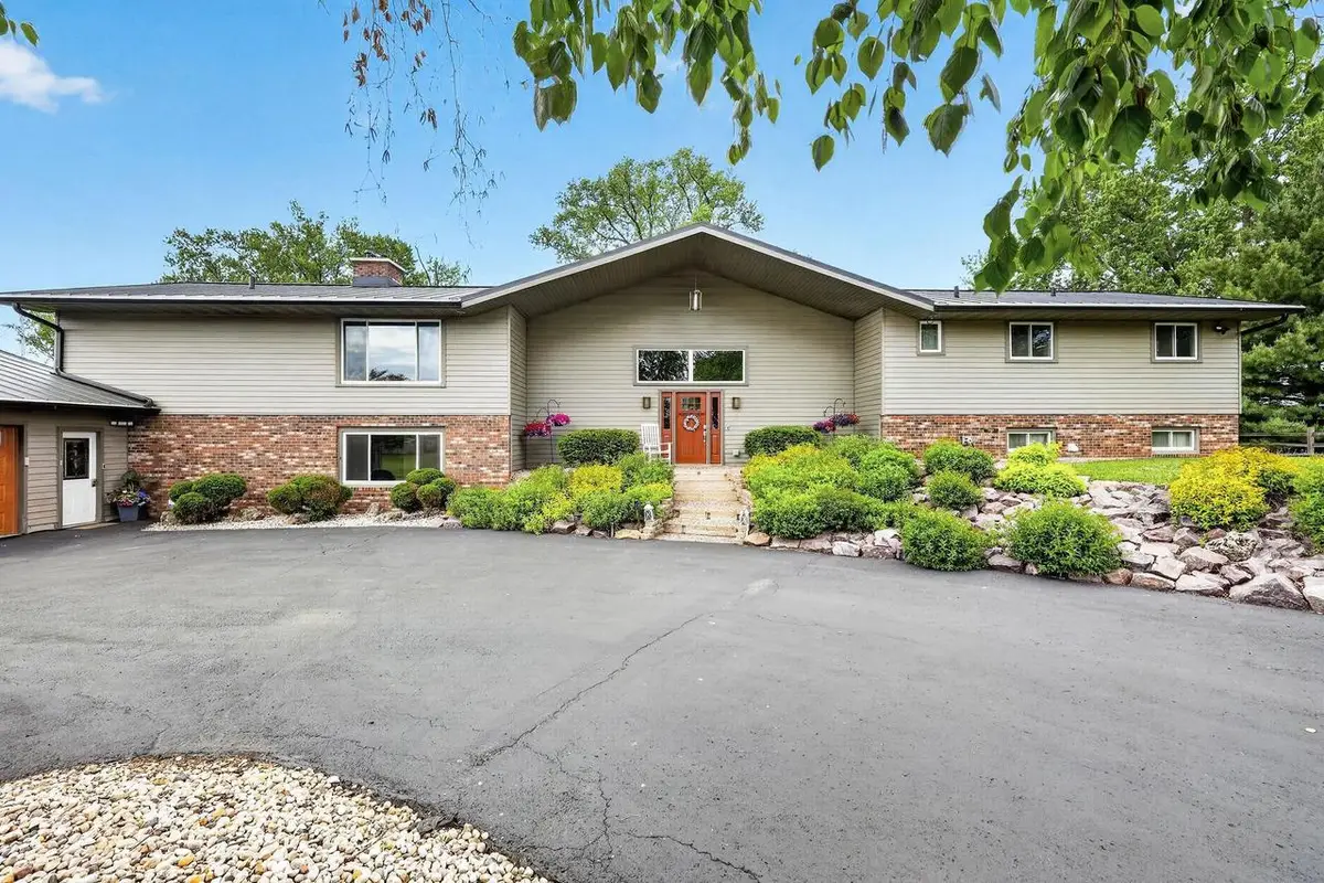 1 Horseshoe Lane, Black Earth, WI 53515 - #1
