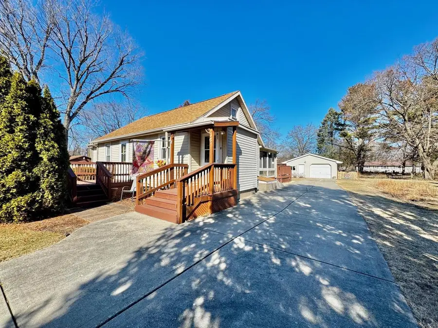 737 E Briar Lane, Beloit, WI 53511 - #2