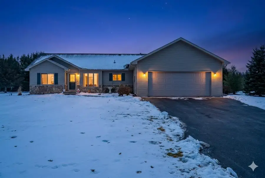 W5295 Sunny Lane, New Lisbon, WI 53950 - #2