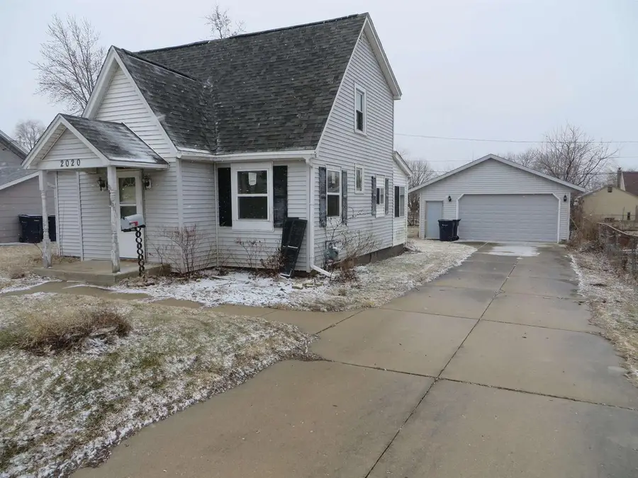2020 S Jackson Street, Janesville, WI 53546 - #2
