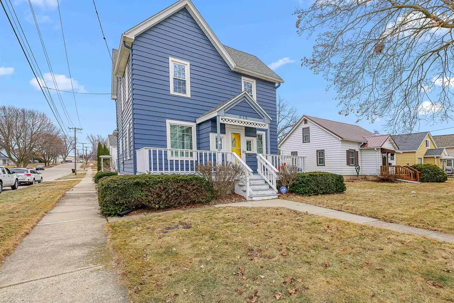615 De Clark Street, Beaver Dam, WI 53916 - #3