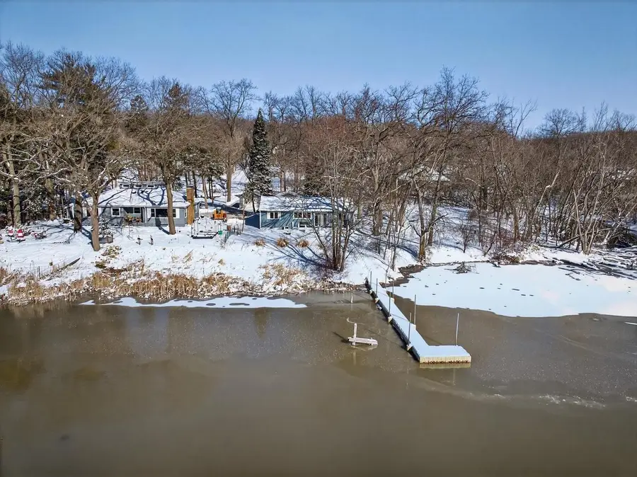 2201 W Crystal Springs Road, Janesville, WI 53545 - #2