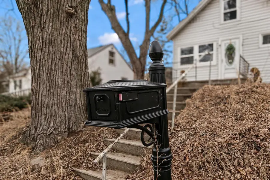 617 E Edgewater Street, Portage, WI 53901 - #3