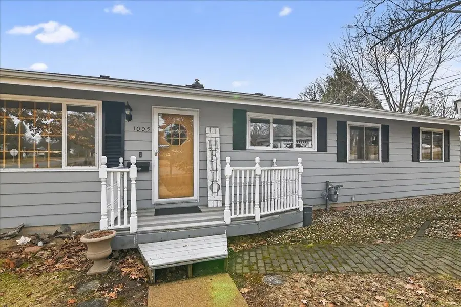 1005 Tompkins Drive, Madison, WI 53716 - #3