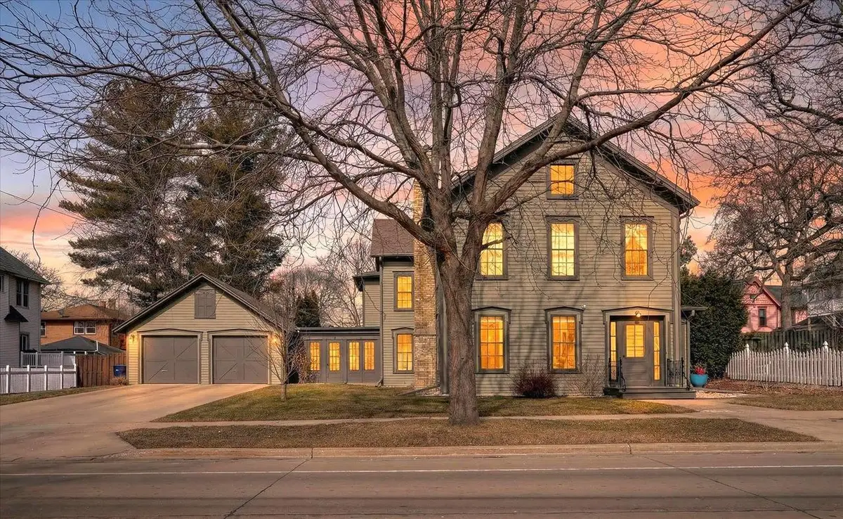 611 E Court Street, Janesville, WI 53545 - #1