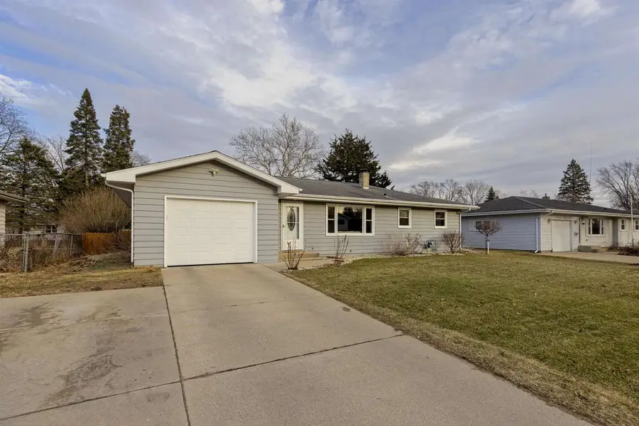 1808 N Concord Drive, Janesville, WI 52545 - #2