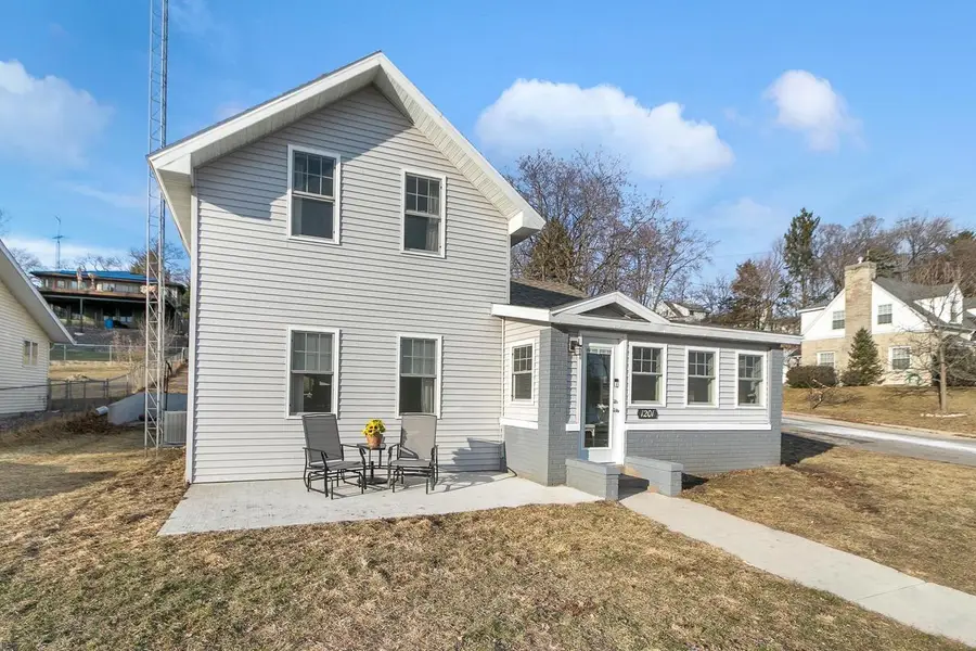 1201 W Conant Street, Portage, WI 53901 - #2