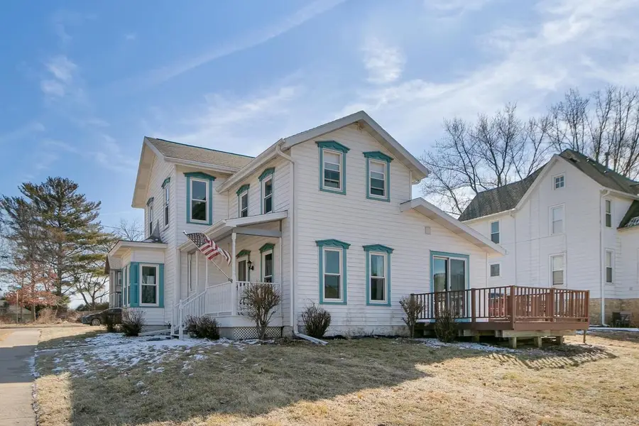 7 E Rollin Street, Edgerton, WI 53534 - #2