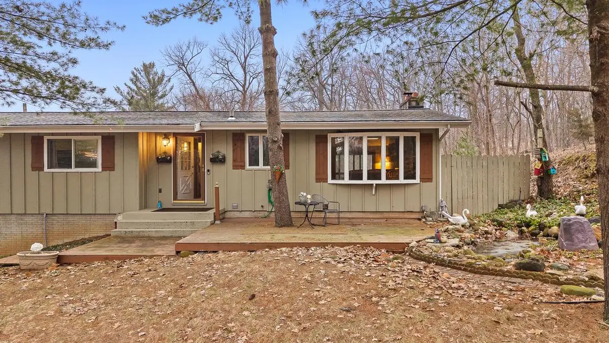 W9477 Parkway Drive, Poynette, WI 53955 - #1