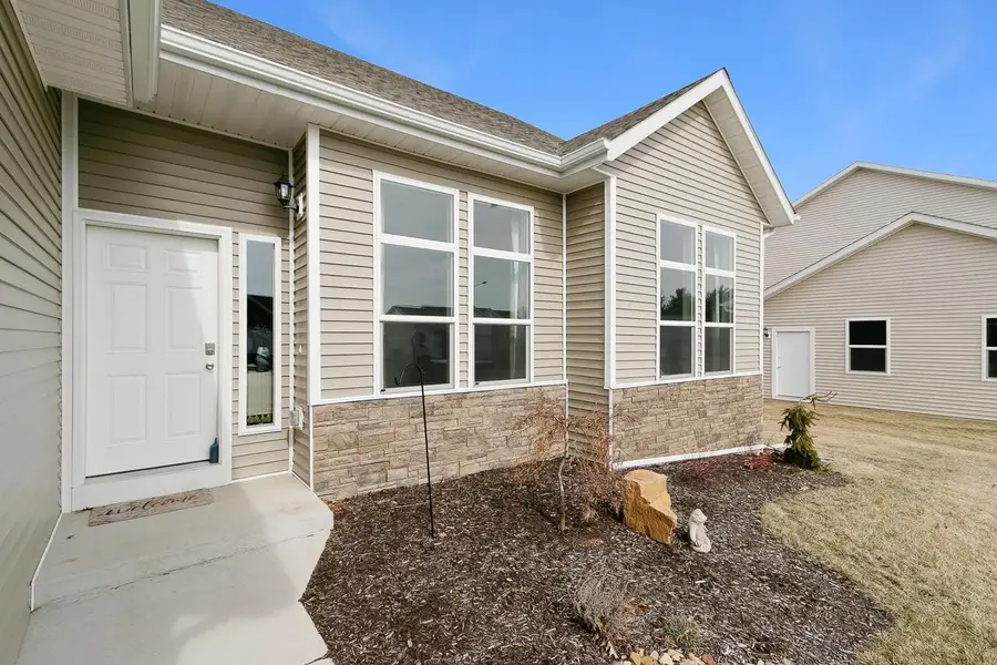 821 Margarets Way, Belleville, WI 53508 - #2