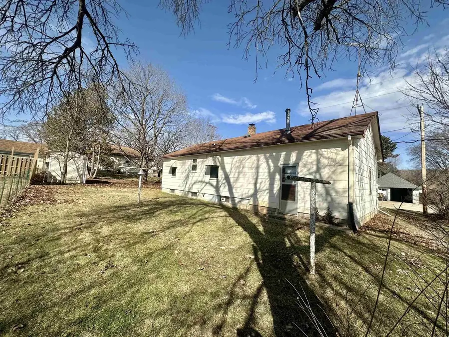 921 Wilson Street, Princeton, WI 54968 - #3