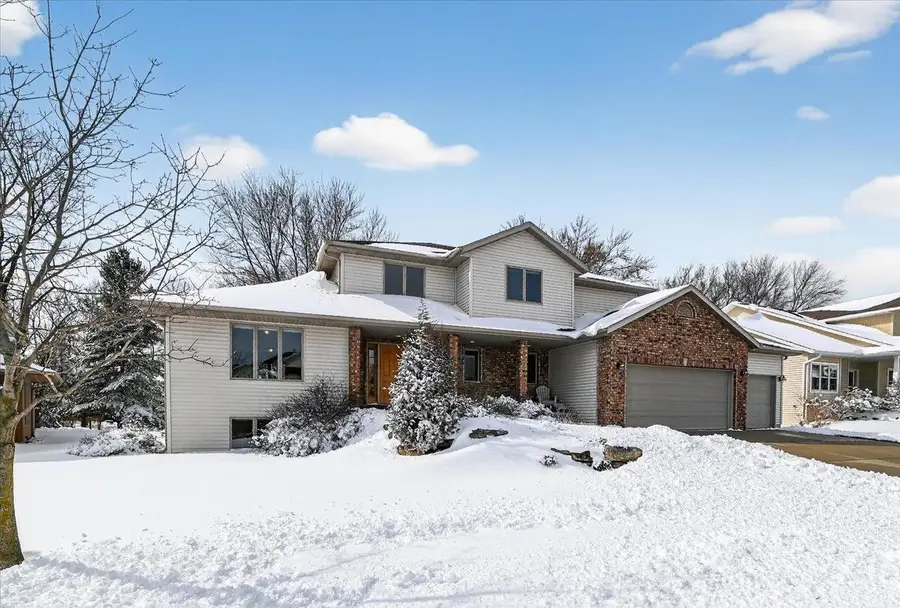 6620 Meredith Way, McFarland, WI 53558 - #2