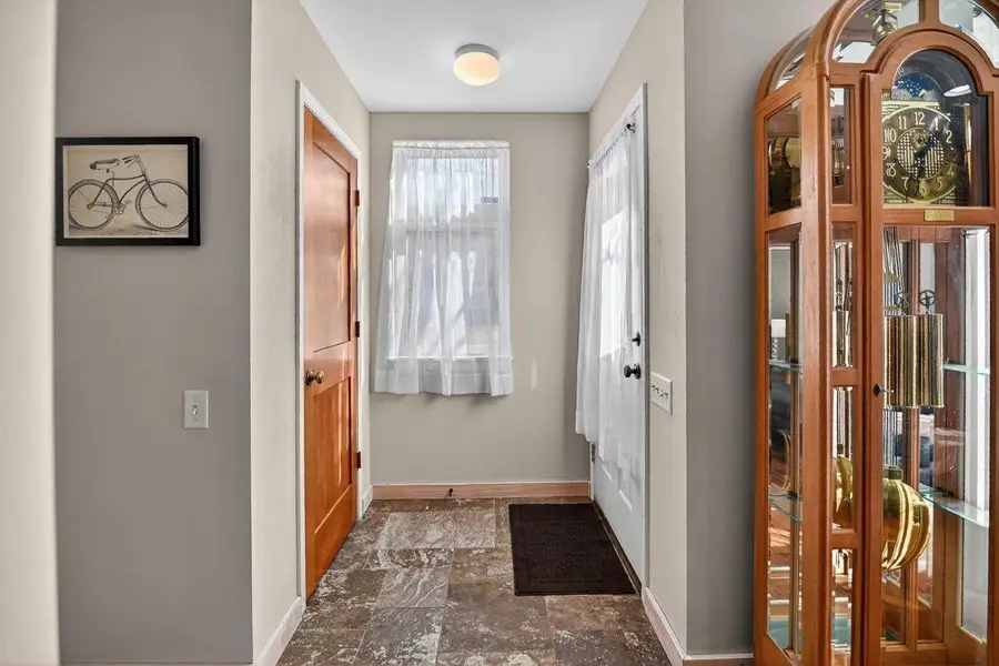 5334 Lake Park Boulevard, Madison, WI 53713 - #3