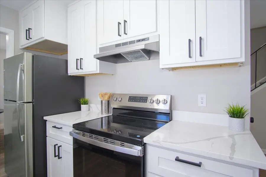 30 Whitcomb Circle #100, Madison, WI 53711 - #3