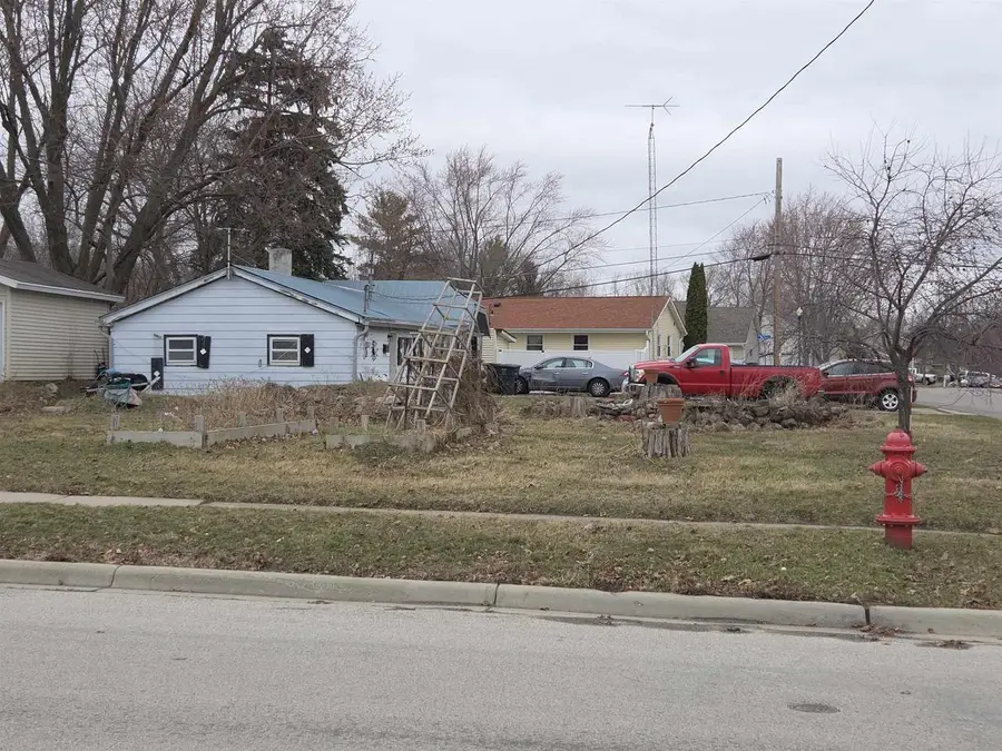 245 W Plymouth Street, Jefferson, WI 53549 - #3