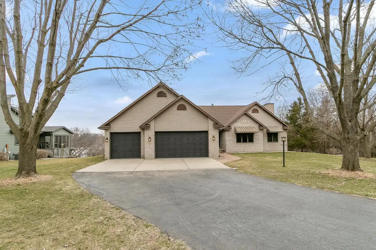 W14116 Selwood Drive, Prairie Du Sac, WI 53578 - #1