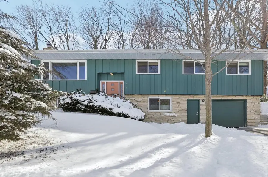 231 Du Rose Terrace, Madison, WI 53705 - #2