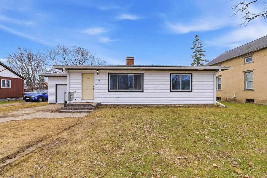 307 N Main Street, Reeseville, WI 53579 - #3