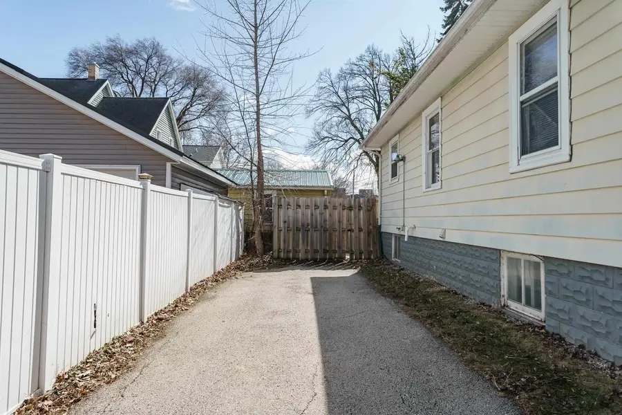 60 W COTTON Street, Fond Du Lac, WI 54935 - #3