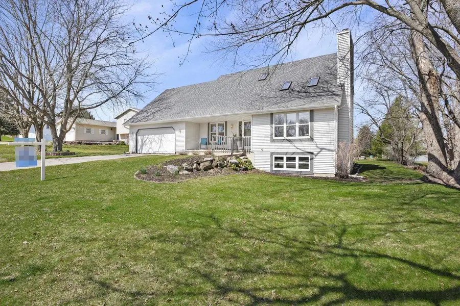 718 Mellum Drive, Stoughton, WI 53589 - #2