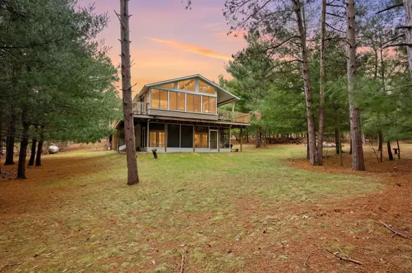 1008 Gem Avenue, Wisconsin Dells, WI 53965