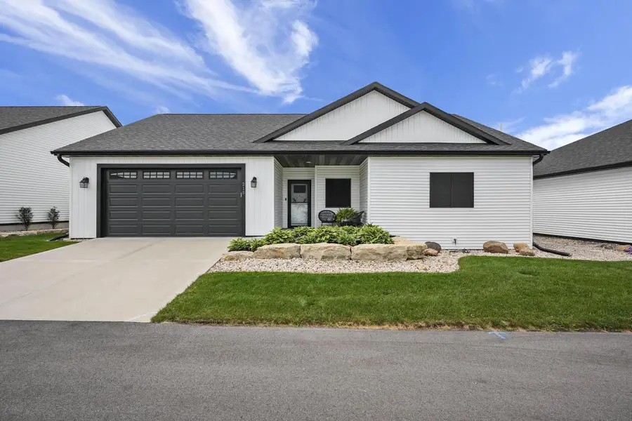 215 BoAnn Terrace, Belleville, WI 53508 - #2