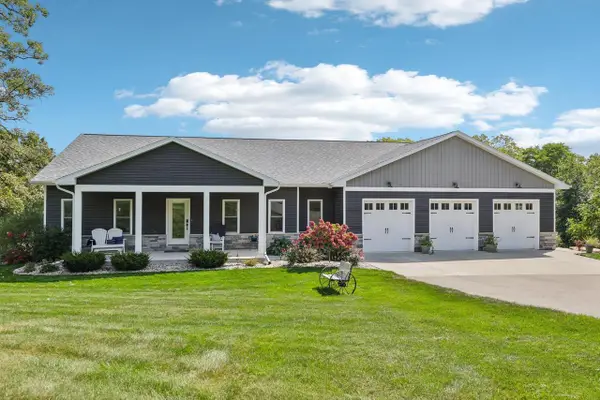 4650 Penny Lane, Dodgeville, WI 53533