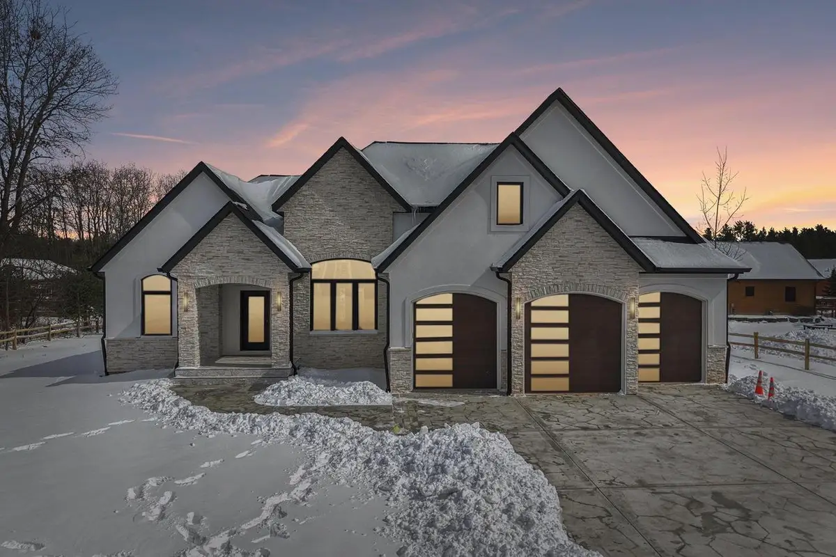 320 Oakbrook Drive, Wisconsin Dells, WI 53965 - #1