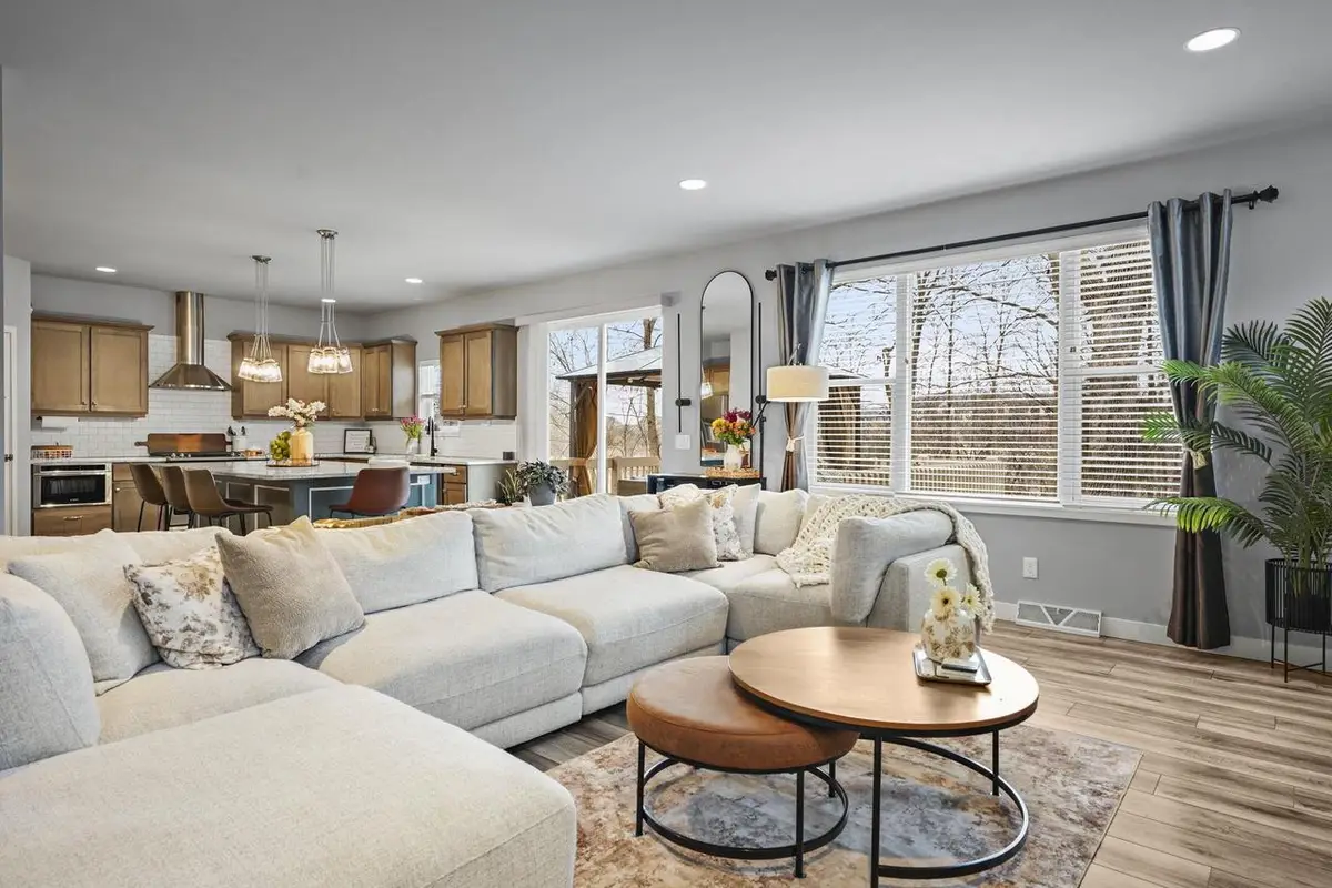 1198 Gracing Oaks Lane, Sun Prairie, WI 53590 - #1