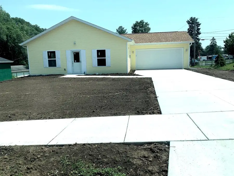 620 W Delavan Drive, Janesville, WI 53546 - #3