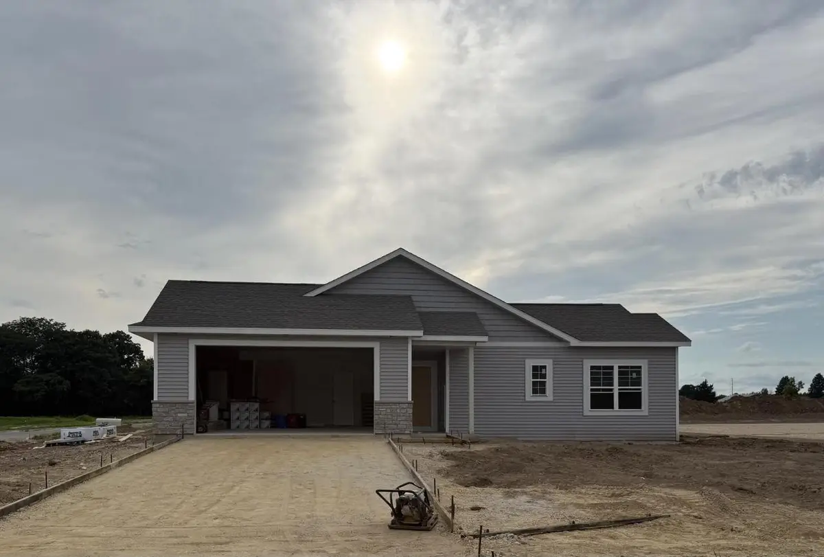 3800 Green Ash Drive, Janesville, WI 53545 - #1