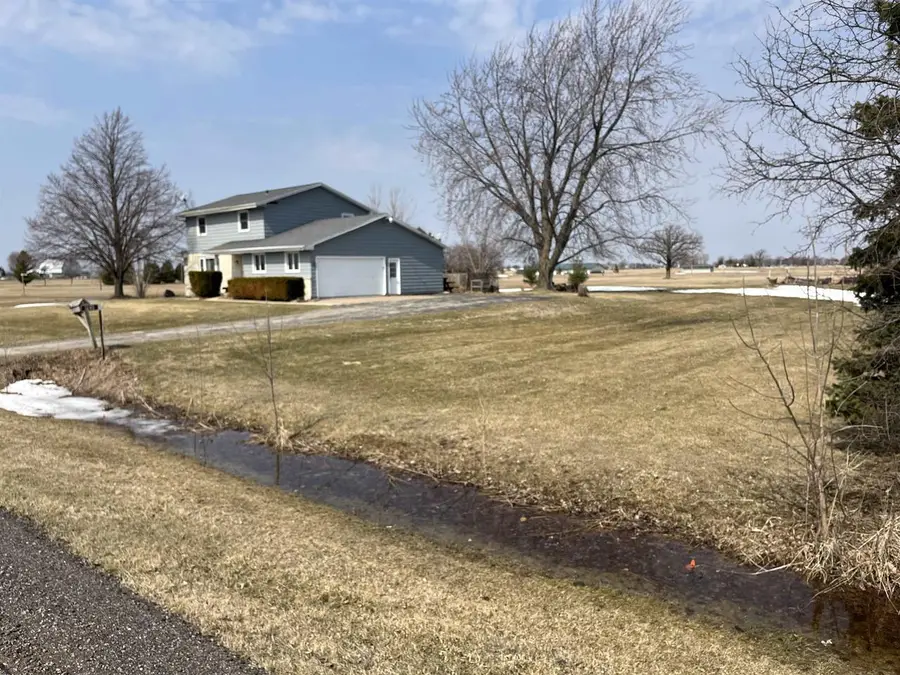 1690 W Ripple Avenue, Oshkosh, WI 54904 - #3