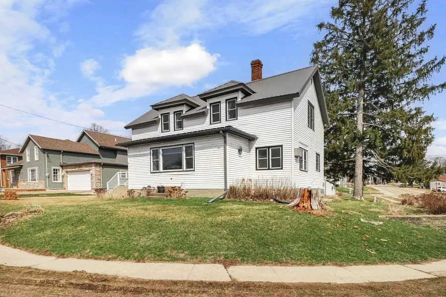 207 Water Street, Blanchardville, WI 53516 - #2