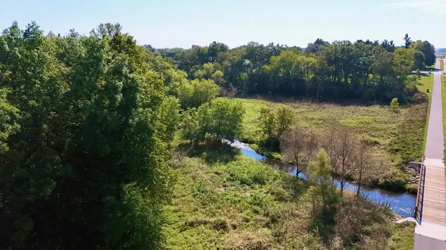 Unit 11 Deer Hollow Court, Deforest, WI 53532 - #3