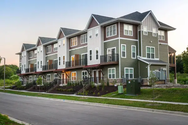 2674 Notre Dame Drive #702, Fitchburg, WI 53711