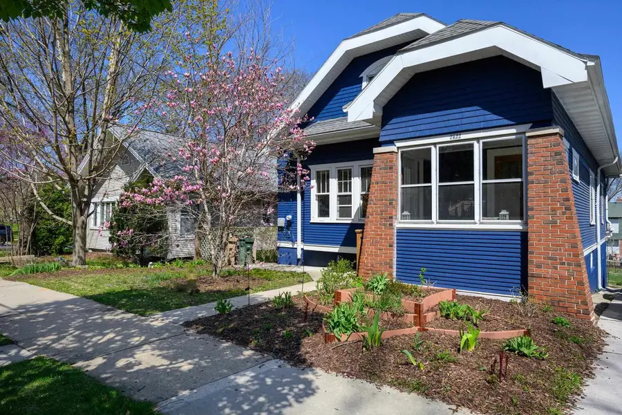 2422 Chamberlain Avenue, Madison, WI 53726 - #2