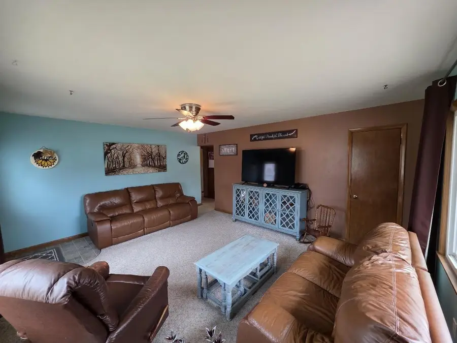 1542 Arizona Pass, Madison, WI 53704 - #3