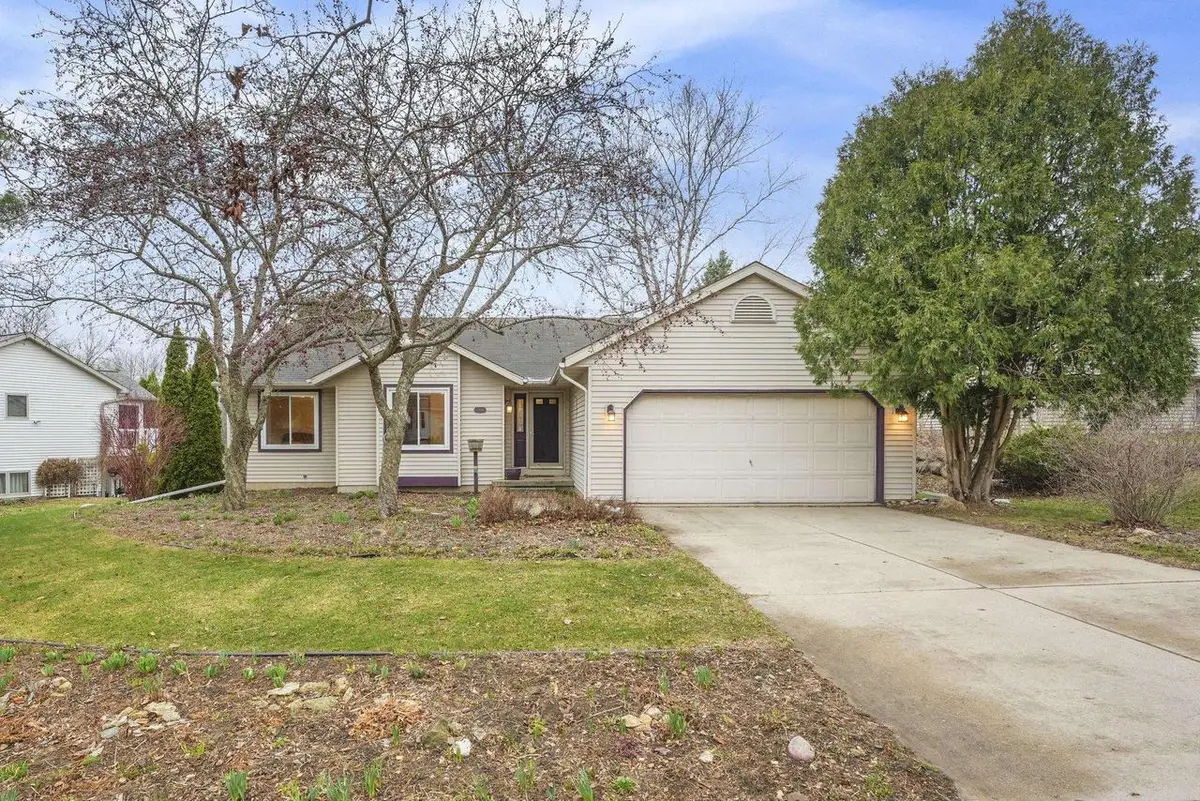 2906 Tucson Trail, Madison, WI 53719 - #1