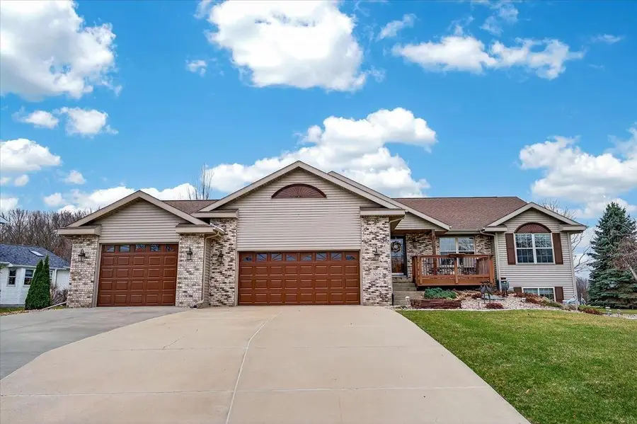 3215 Conservancy Estates Lane, Sun Prairie, WI 53590 - #3