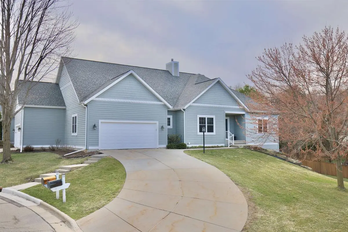 21 Settler Hill Circle, Madison, WI 53717 - #1