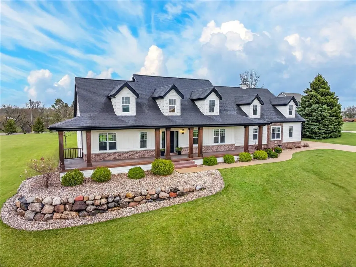 6210 Amethyst Drive, Waunakee, WI 53597 - #1