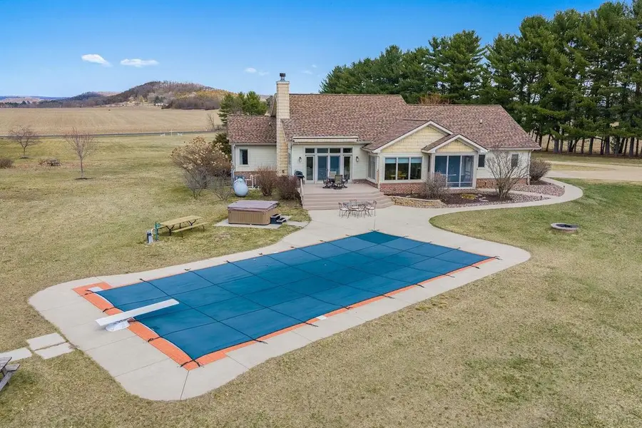 E10059 Block Road, Prairie Du Sac, WI 53578 - #2