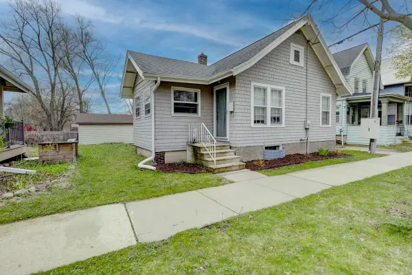 611 S Brooks Street, Madison, WI 53715