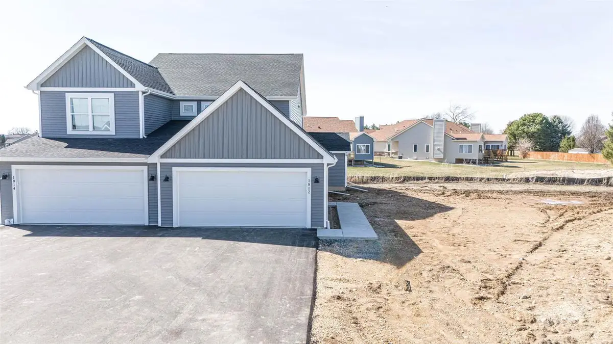 1812-1814 W Kyle Circle, Beloit, WI 53511 - #1