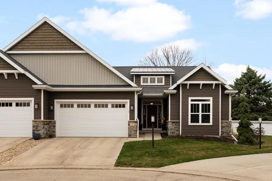 21 Bentley Way, Fitchburg, WI 53711 - #2