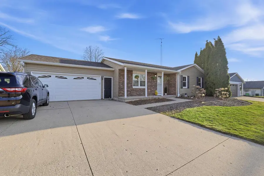 407 Eilbes Avenue, Beaver Dam, WI 53916 - #2